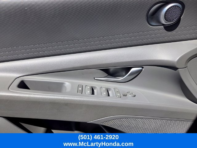 Used 2024 Hyundai Elantra SEL FWD image 33