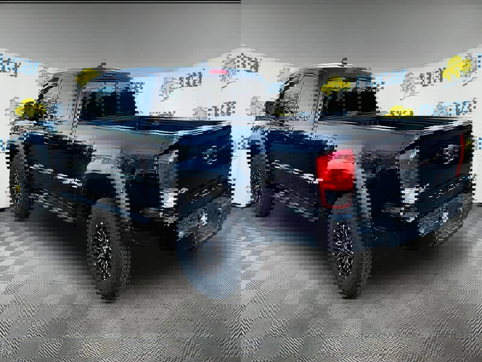 Used 2017 Toyota Tacoma SR AWD/4WD image 3