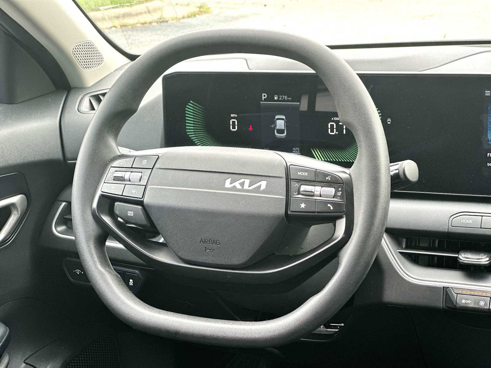 Used 2025 Kia K4 LXS image 27