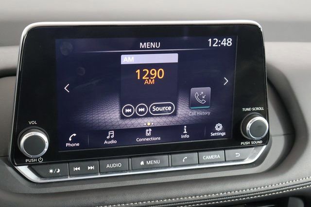 Used 2025 Nissan Rogue S image 27