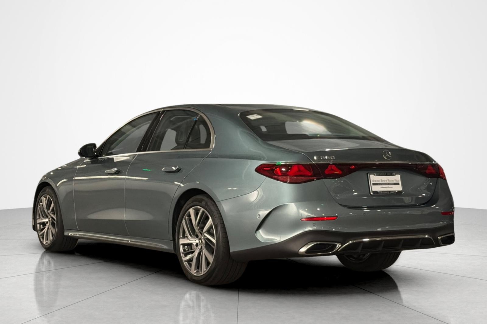 New 2026 Mercedes-Benz E 350 Sedan image 3