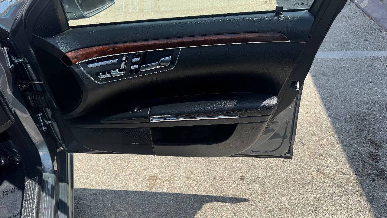Used 2011 Mercedes-Benz S 550 4MATIC image 18