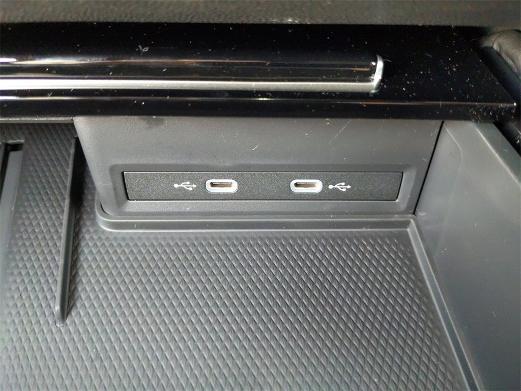 New 2025 Volkswagen Atlas Cross Sport SEL Premium R-Line image 34