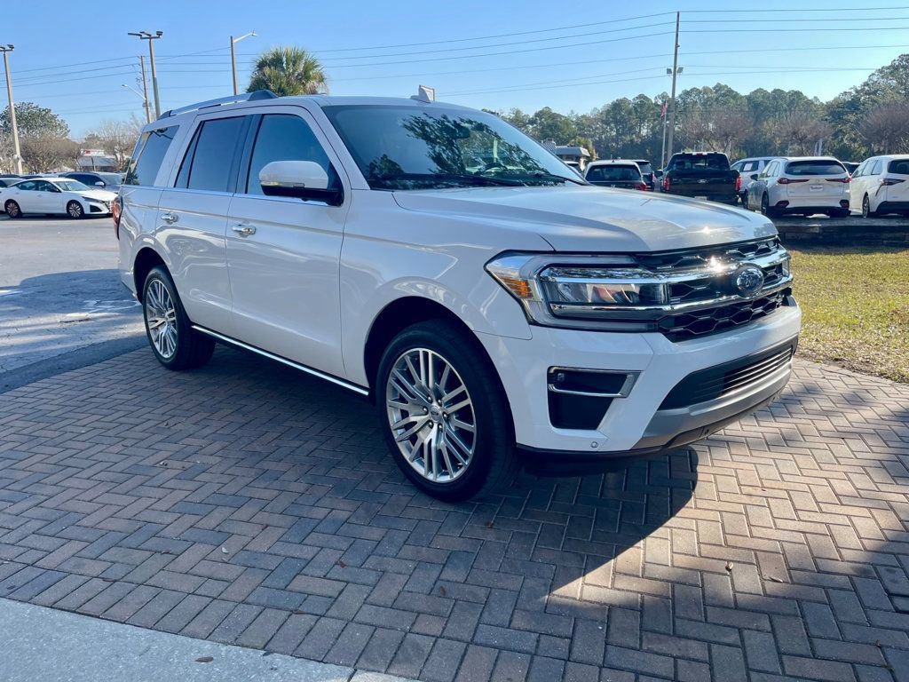 Used 2024 Ford Expedition Limited image 8