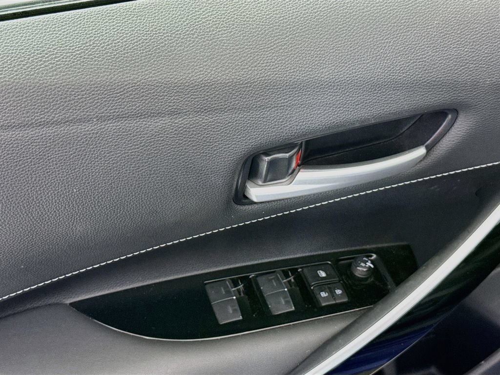 Used 2025 Toyota Corolla XSE FWD image 19