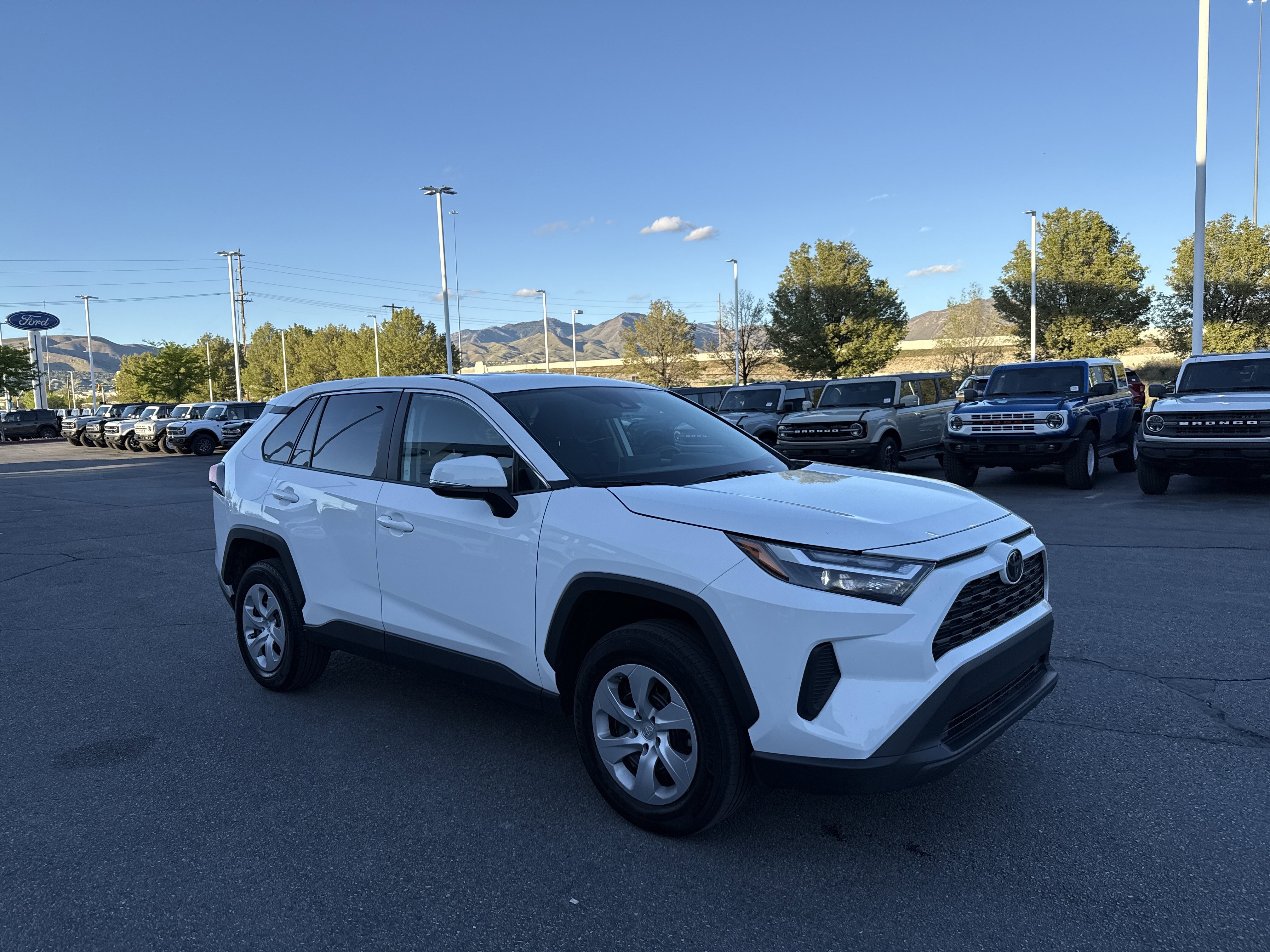 Used 2023 Toyota RAV4 LE image 3