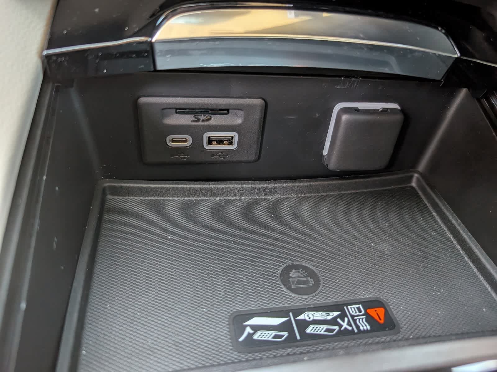 Certified 2023 Buick Envision Avenir AWD/4WD image 27