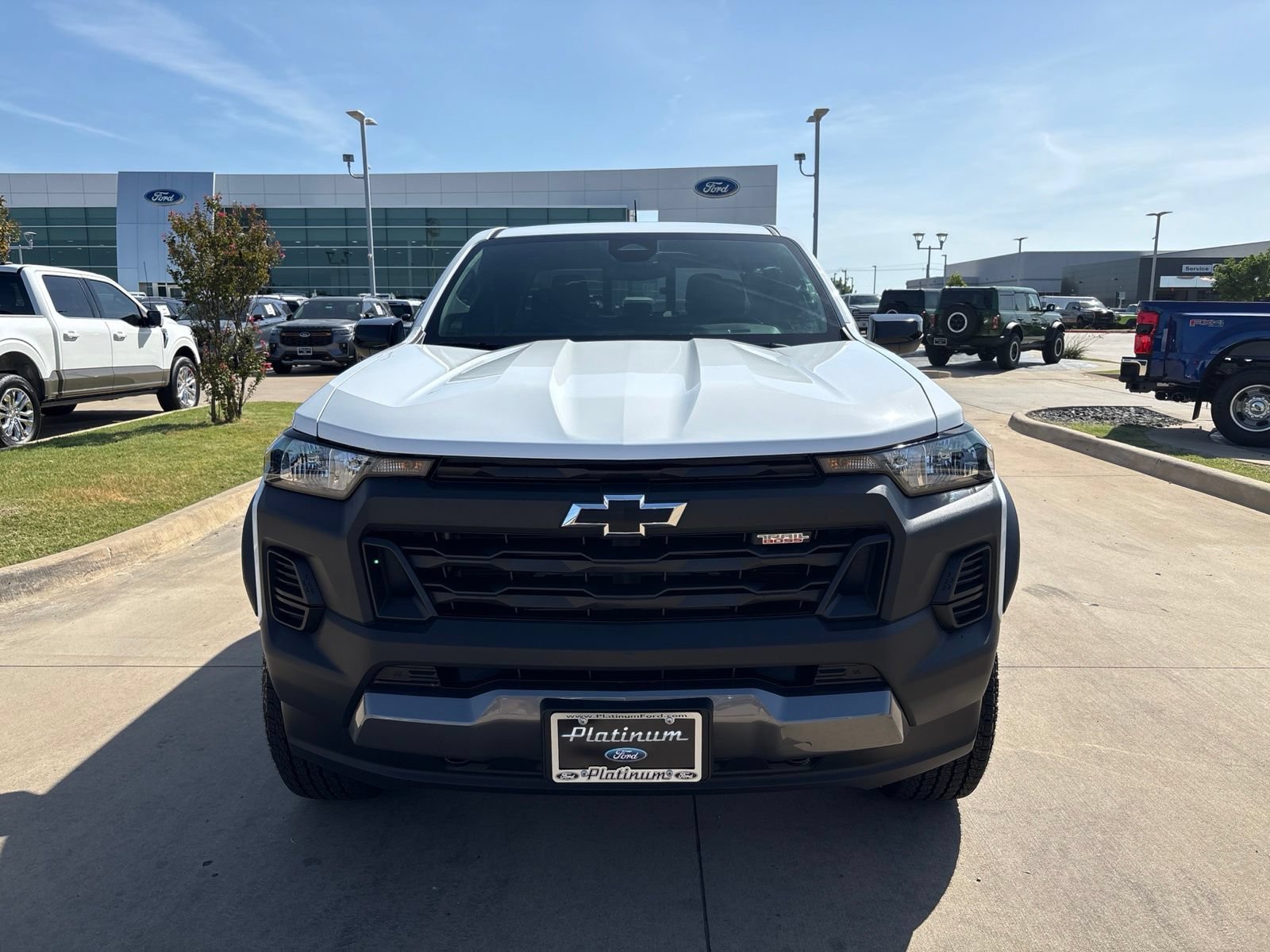 Used 2026 Chevrolet Colorado Trail Boss AWD/4WD image 9