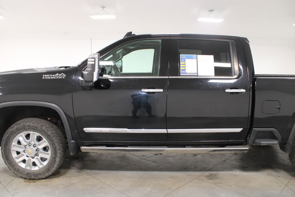 Used 2024 Chevrolet Silverado 2500 High Country w/ High Country Premium Package image 6