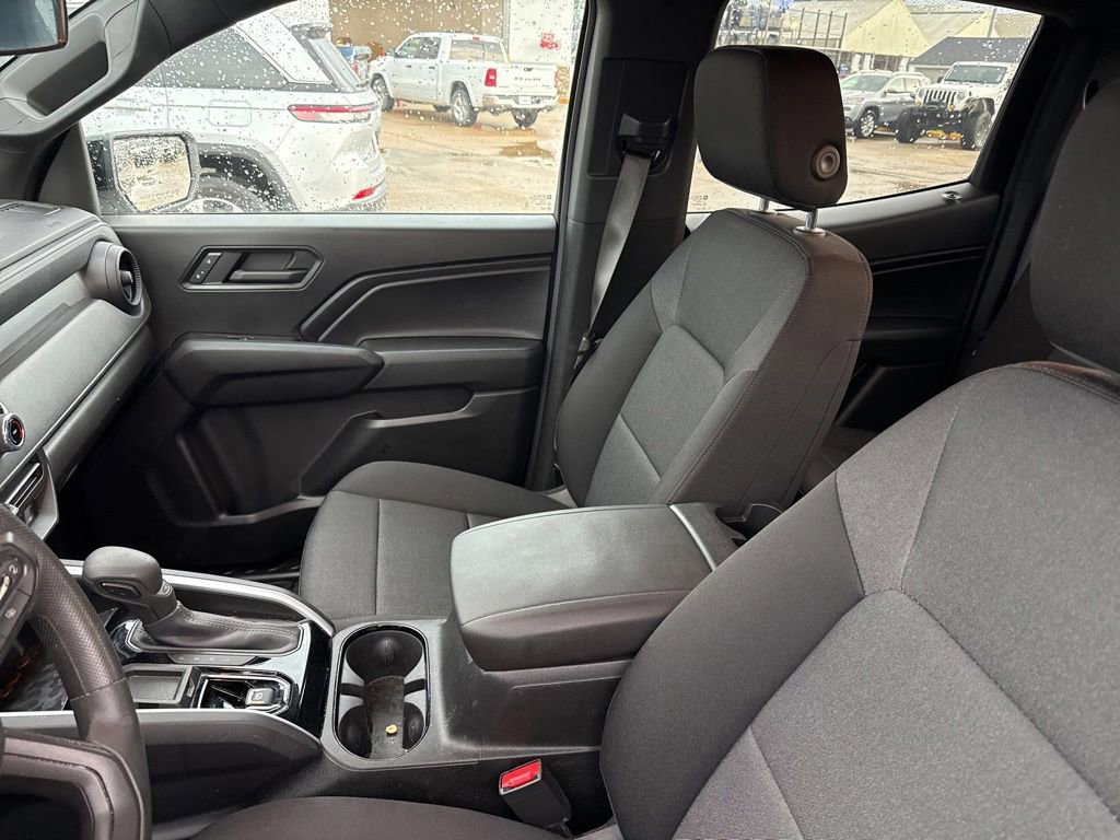 Used 2024 Chevrolet Colorado W/T w/ Technology Package RWD image 12