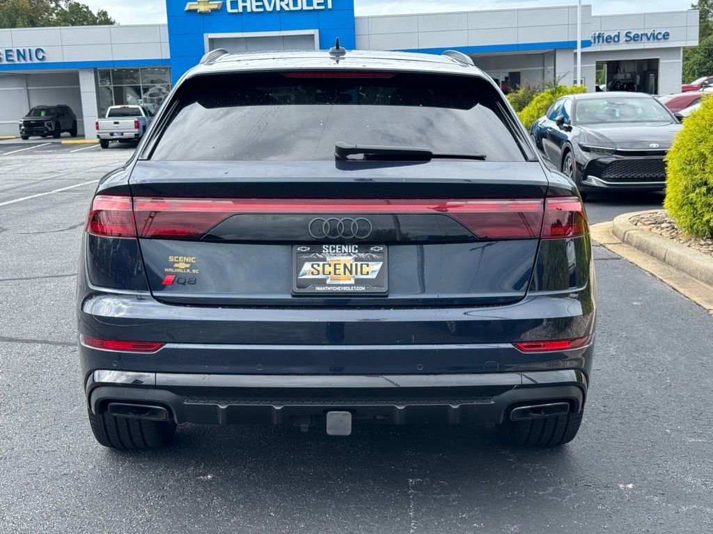 Used 2024 Audi Q8 Prestige w/ Prestige Package image 4