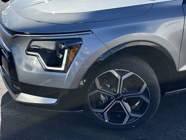 New 2025 Kia Niro SX Touring image 36