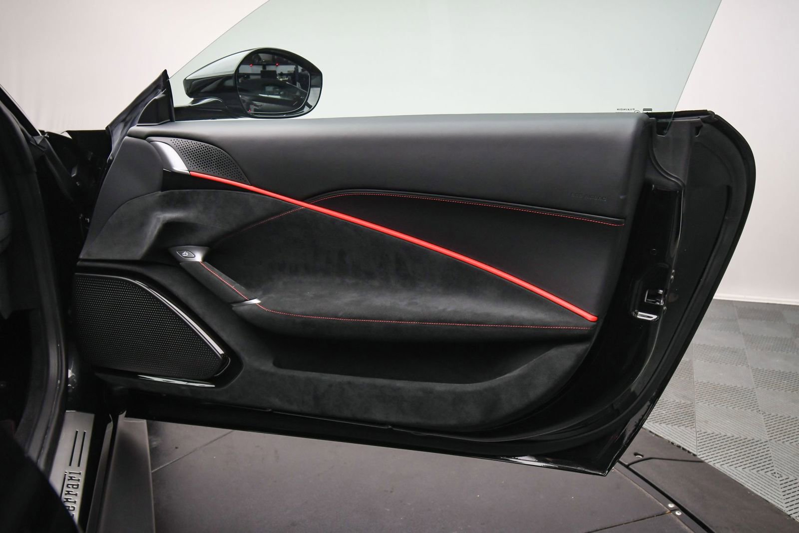 Used 2023 Ferrari Roma image 51