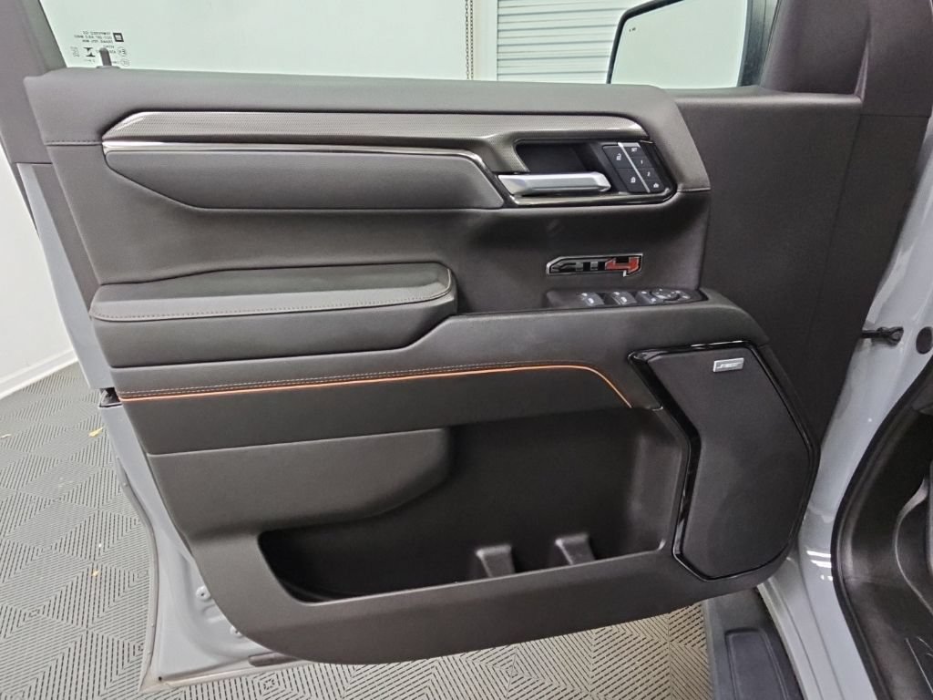 Certified 2025 GMC Sierra 1500 AT4 w/ AT4 Premium Package AWD/4WD image 32