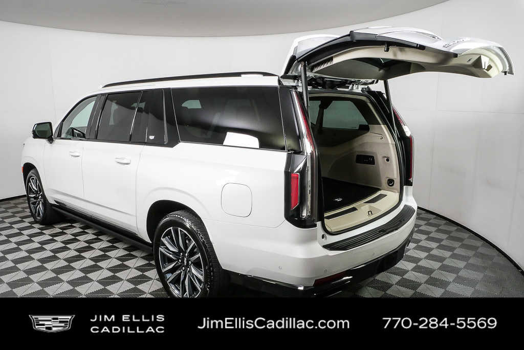 Used 2024 Cadillac Escalade ESV Sport Platinum w/ Heavy-Duty Trailer Package image 38