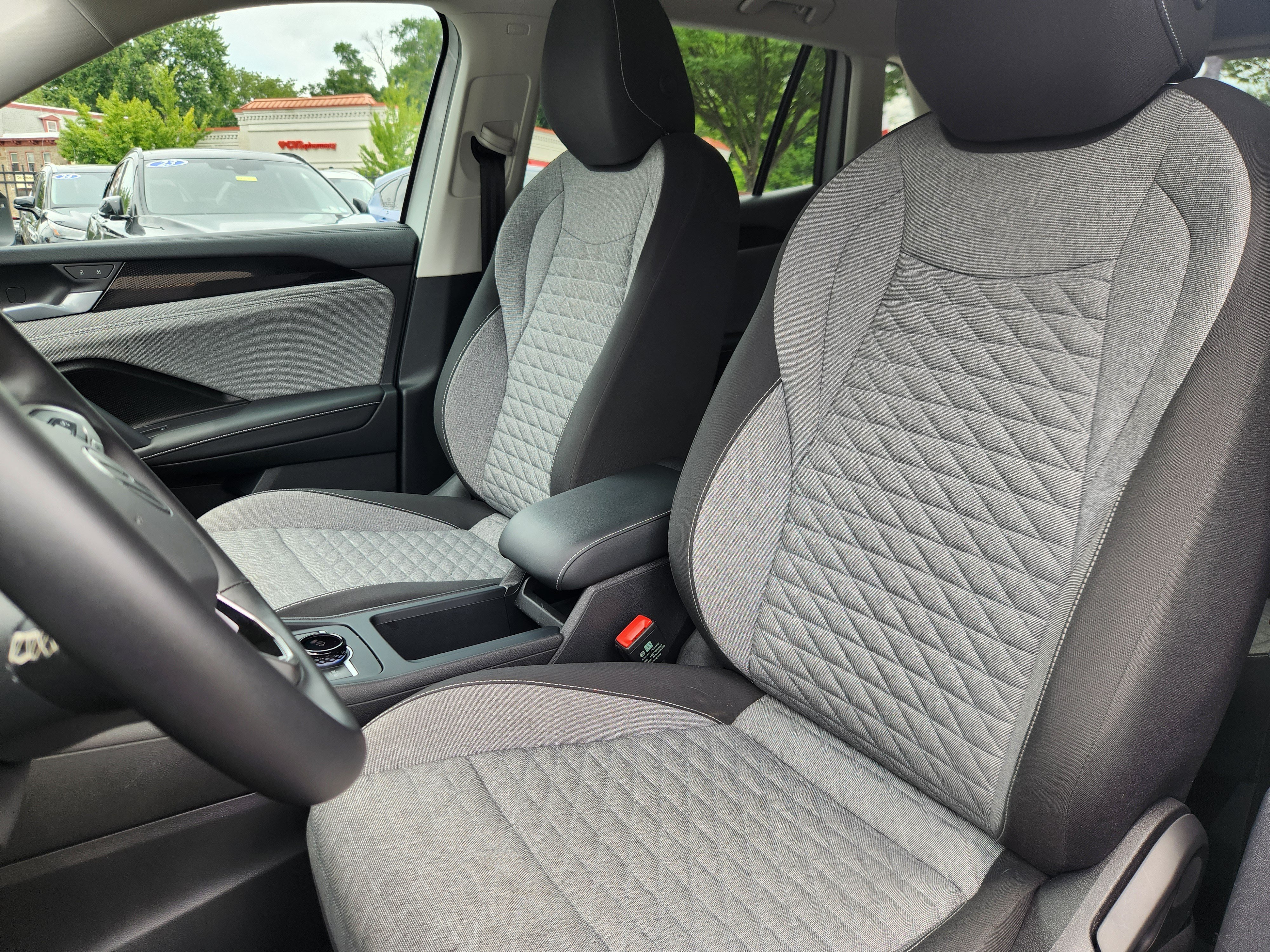 Certified 2025 Volkswagen Tiguan S AWD/4WD image 7