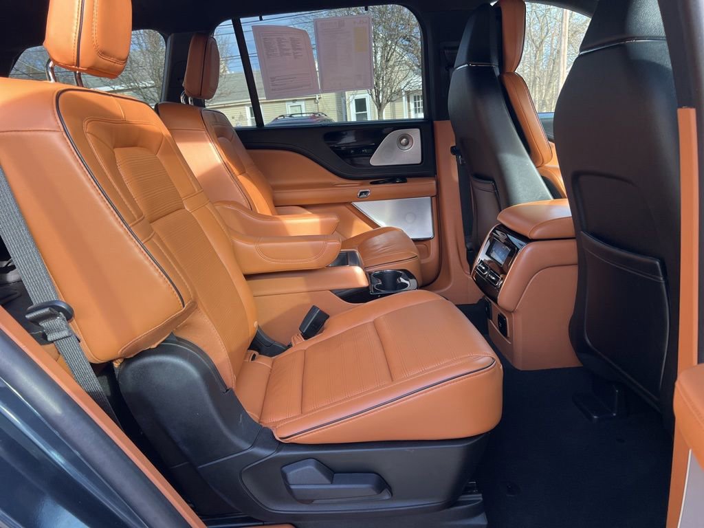 Used 2022 Lincoln Aviator Black Label w/ Dynamic Handling Package image 28