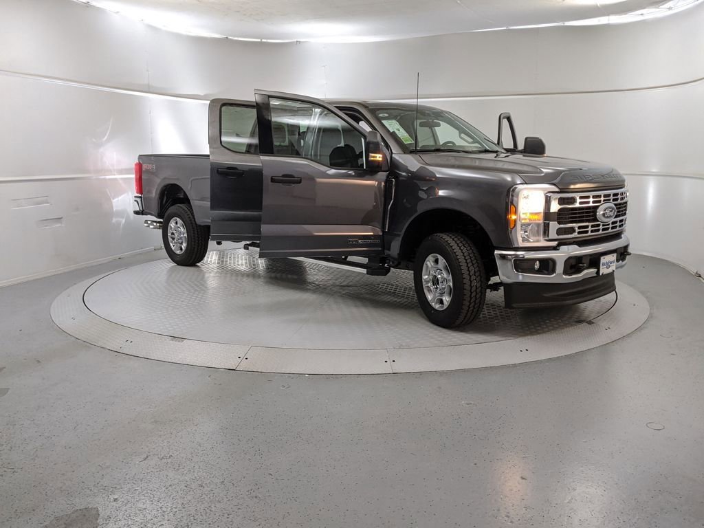 New 2026 Ford F350 XLT image 7