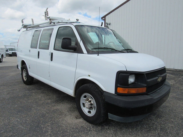 Used 2017 Chevrolet Express 2500 RWD image 9