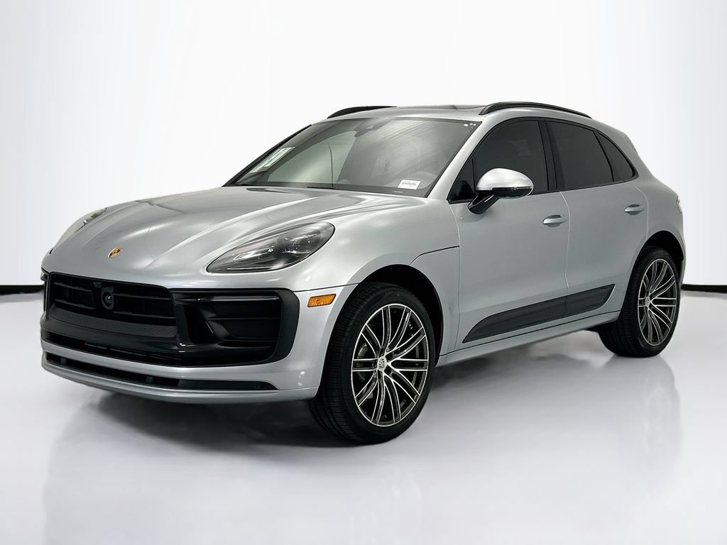 Used 2026 Porsche Macan AWD/4WD image 1