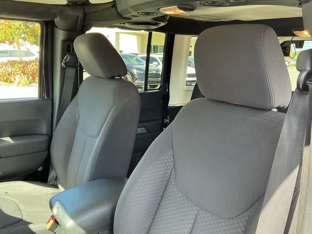 Used 2013 Jeep Wrangler Unlimited Sport image 25