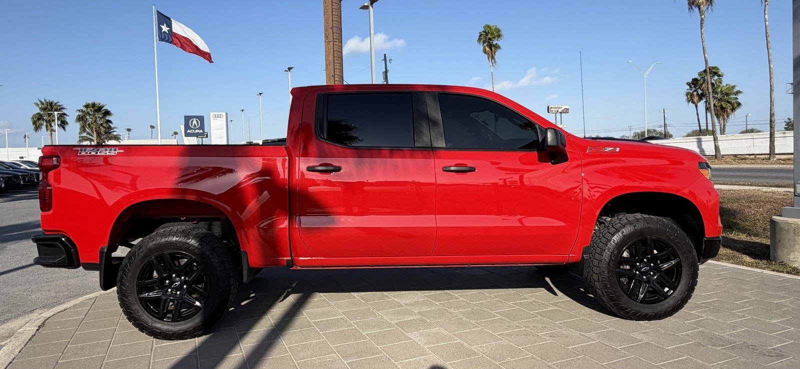 Used 2024 Chevrolet Silverado 1500 Custom Trail Boss w/ LPO, Dark Essentials Package image 22