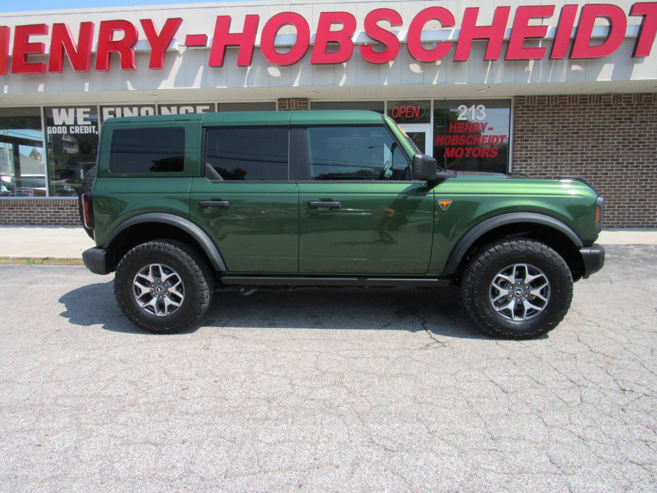 Used 2025 Ford Bronco Badlands AWD/4WD image 9