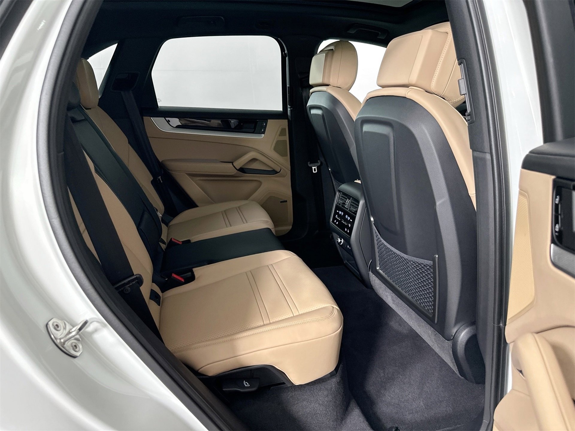 New 2026 Porsche Cayenne S image 27