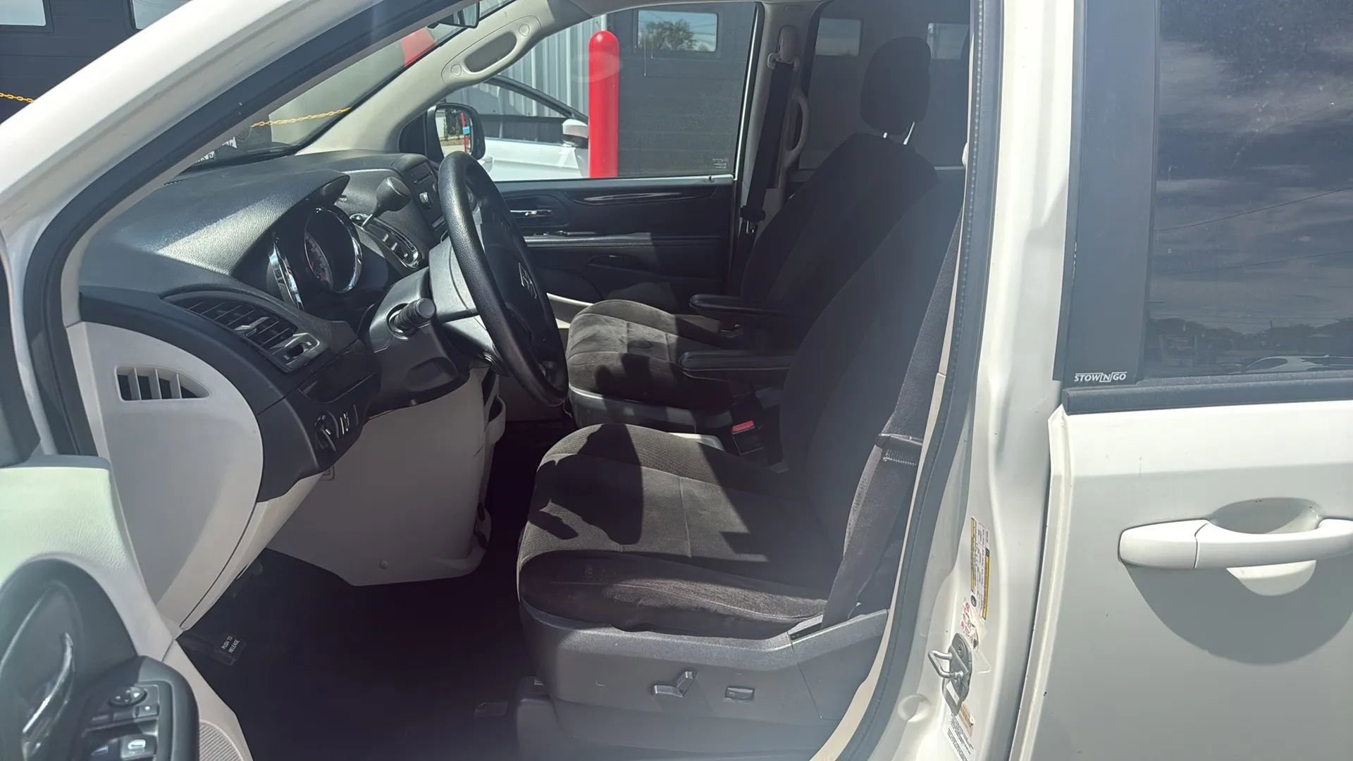 Used 2013 Dodge Grand Caravan SXT FWD image 6