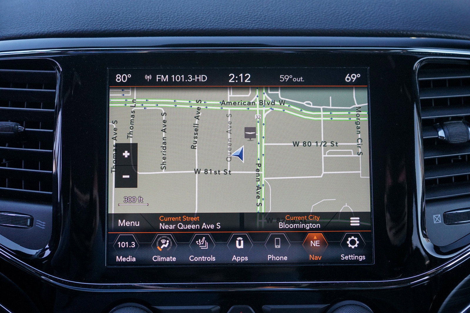 Used 2019 Jeep Grand Cherokee Limited image 17