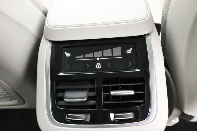 Used 2023 Volvo XC90 B6 Plus w/ Protection Package AWD/4WD image 33