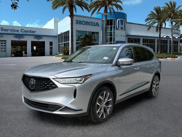 Used 2023 Acura MDX w/ Technology Package FWD image 4