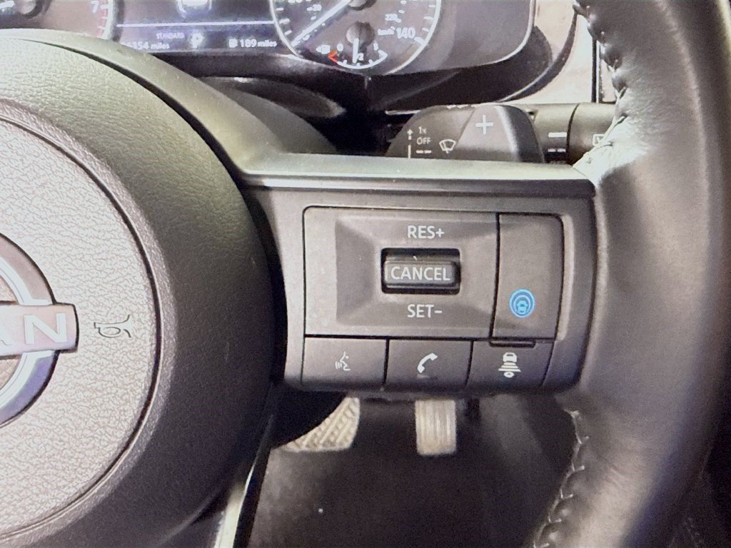 Used 2024 Nissan Pathfinder SV FWD image 14