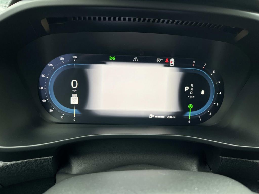 Used 2025 Volvo XC40 B5 Plus w/ Protection Package Premier image 39