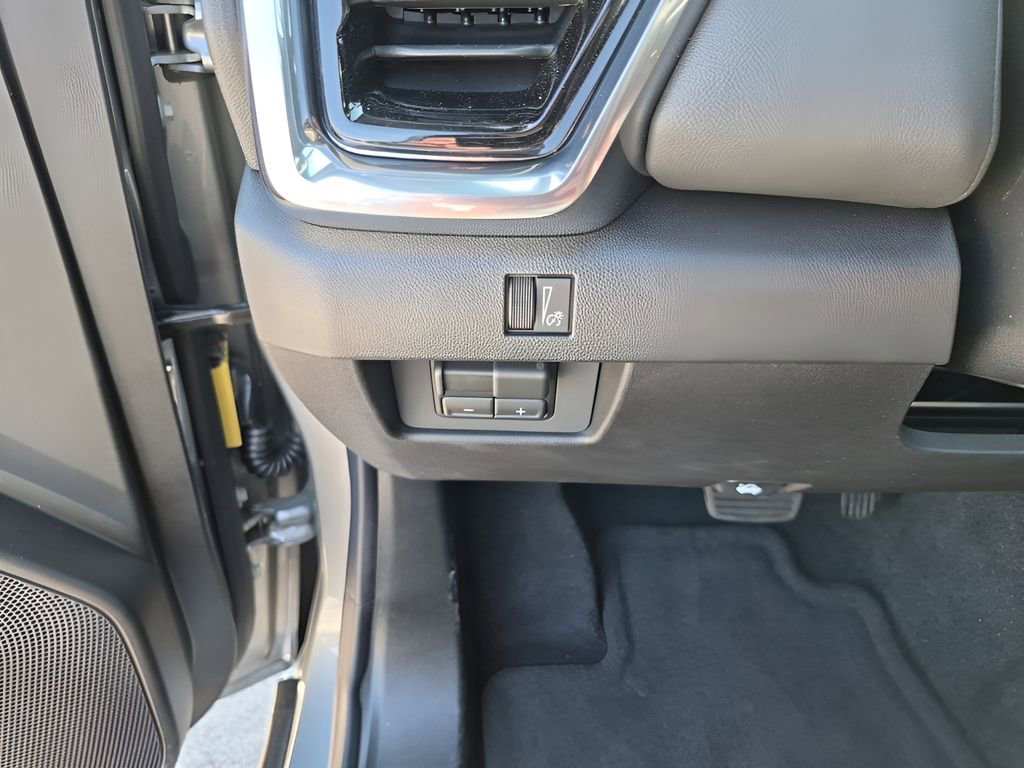 New 2026 GMC Canyon Elevation w/ Convenience Package image 32