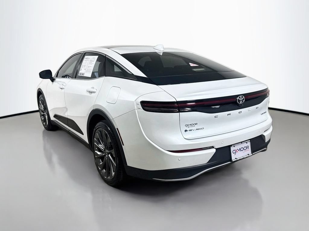Used 2025 Toyota Crown w/ Advanced Technology Package AWD/4WD image 5