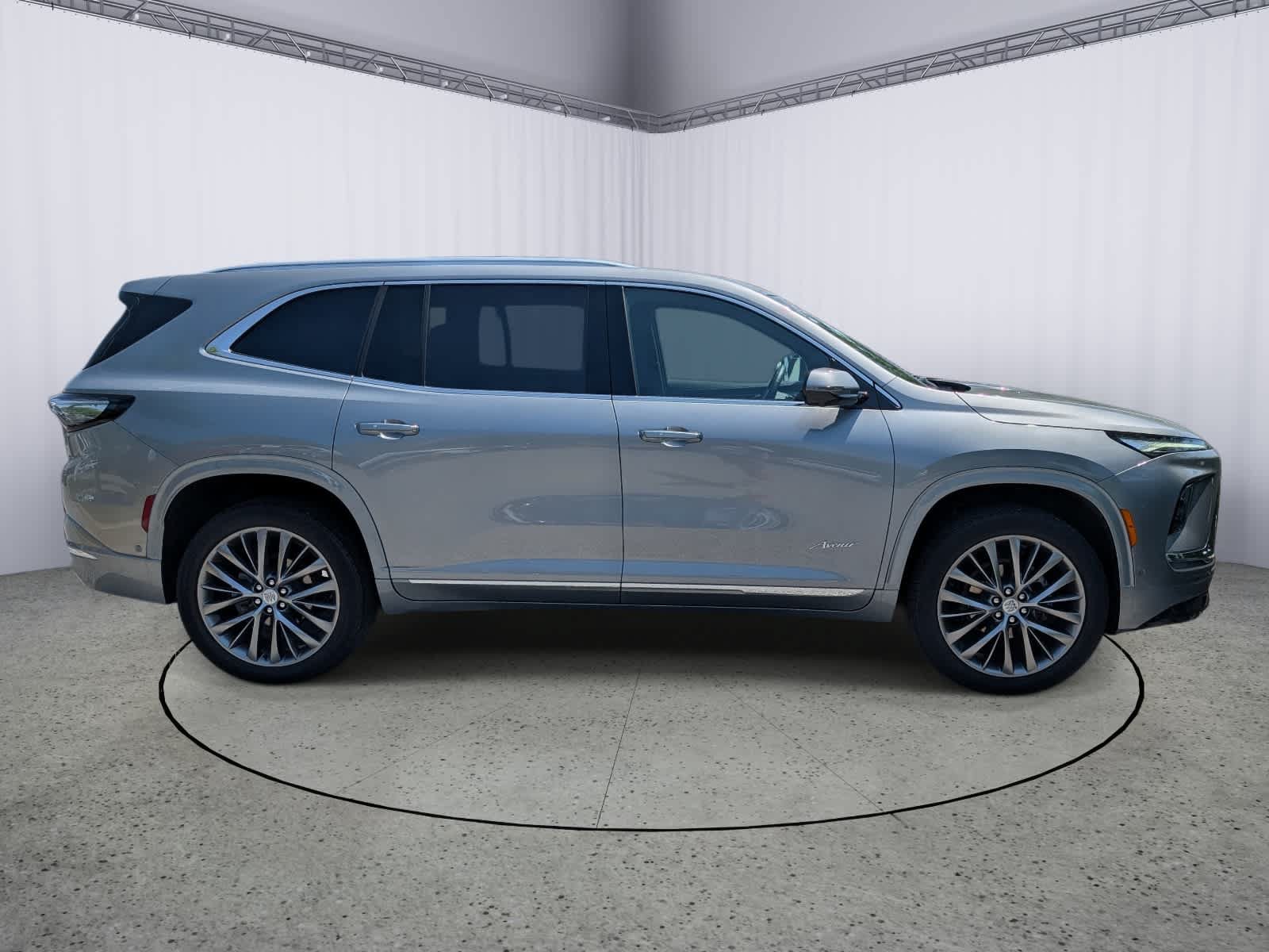 Certified 2025 Buick Enclave Avenir w/ Super Cruise Package AWD/4WD image 2