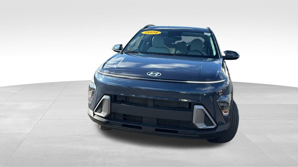 Used 2024 Hyundai Kona SEL video 2
