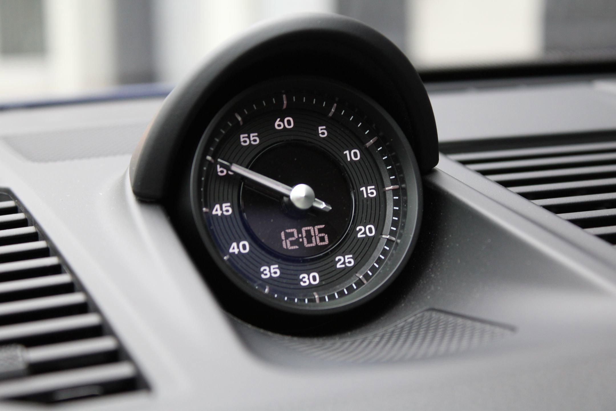 Certified 2024 Porsche 911 Carrera S image 22