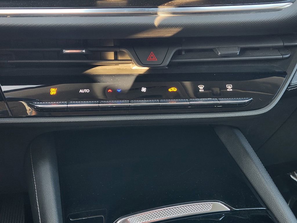 Used 2024 Buick Envision Preferred image 20