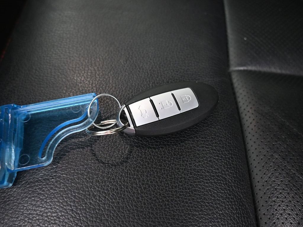 Used 2023 Nissan Titan PRO-4X w/ Pro-4x Convenience Package image 64