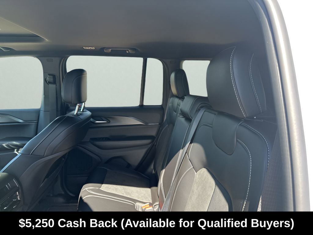 New 2025 Jeep Grand Cherokee Altitude RWD image 22