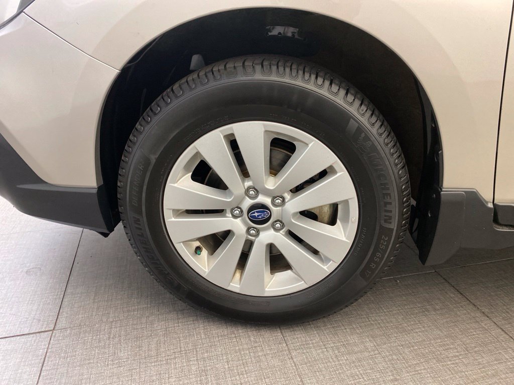 Used 2018 Subaru Outback 2.5i Premium AWD/4WD image 10