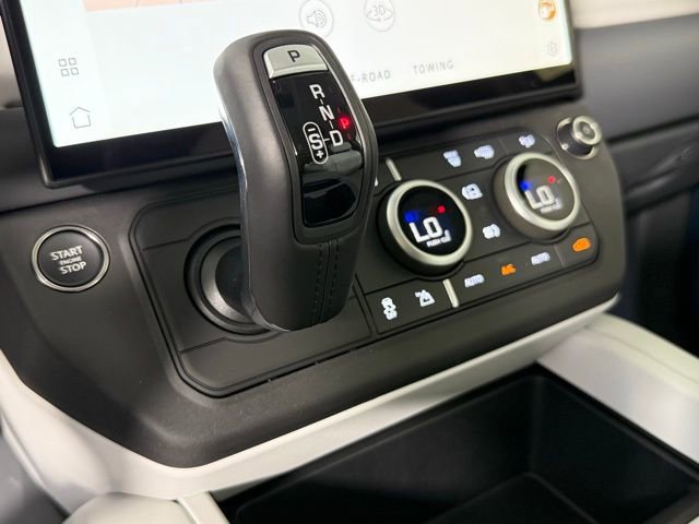 New 2026 Land Rover Defender 110 S AWD/4WD image 17