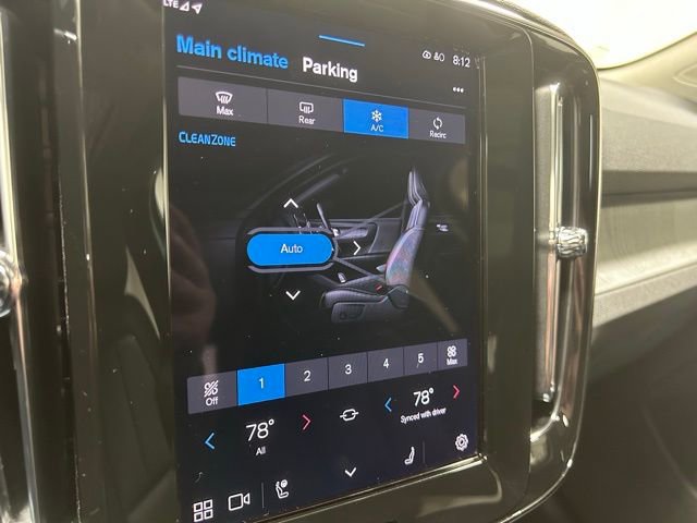 Used 2025 Volvo XC40 B5 Plus image 20