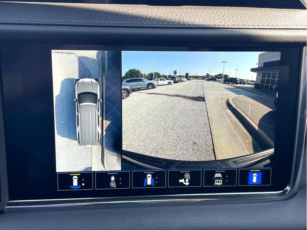 Used 2023 GMC Yukon XL Denali w/ LPO, Floor Liner Package AWD/4WD image 18