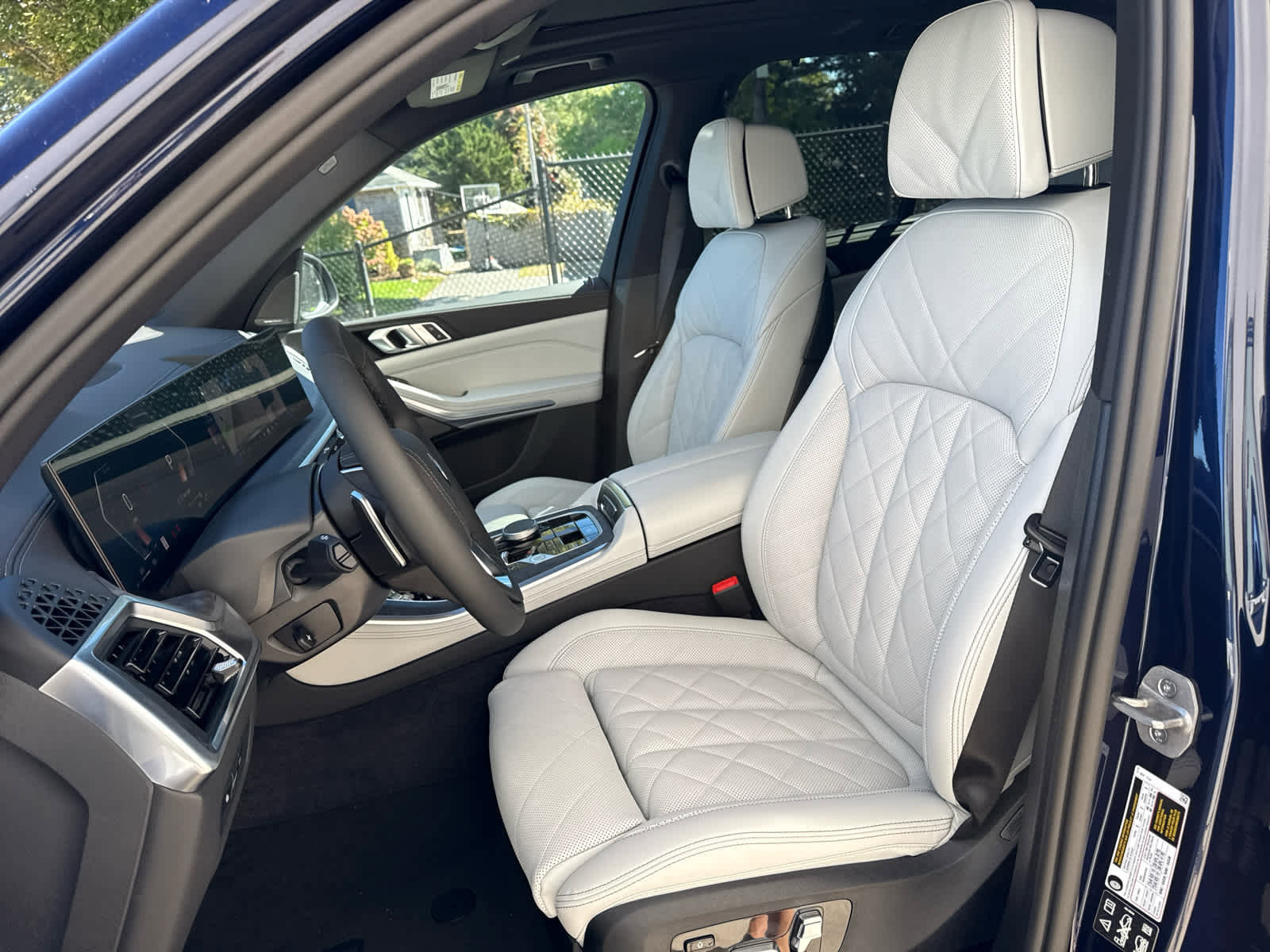 New 2026 BMW X5 xDrive40i w/ Climate Comfort Package image 12