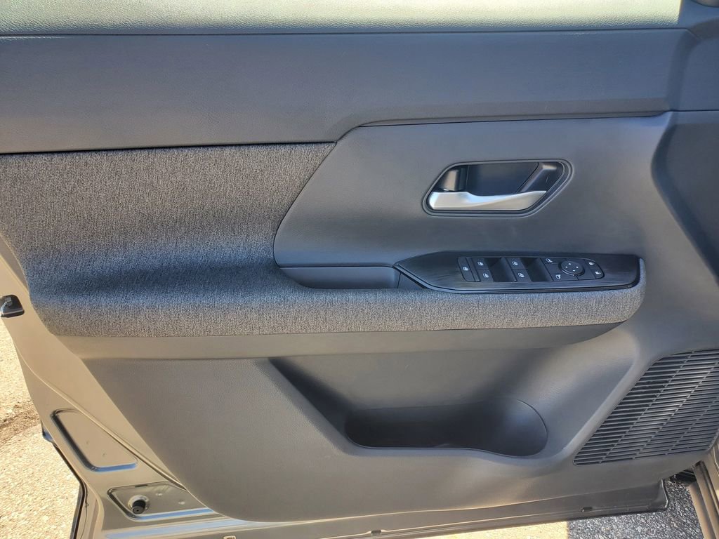 New 2026 Nissan Kicks SV AWD/4WD image 12