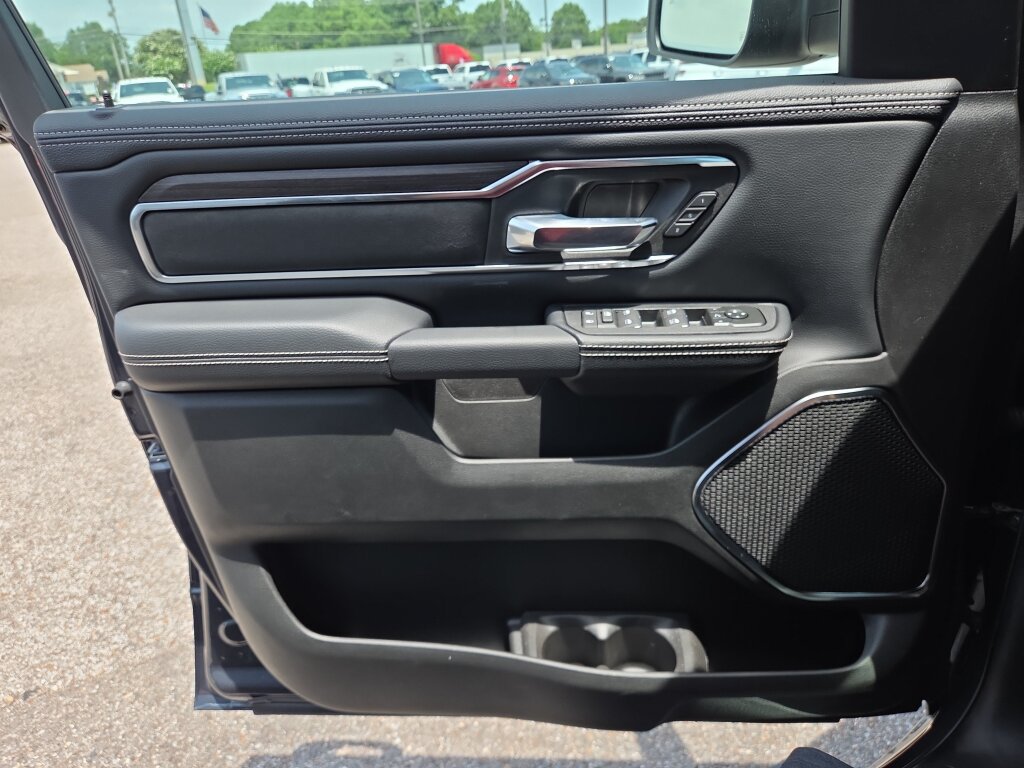 New 2026 RAM 1500 Laramie w/ Laramie Southwest Edition AWD/4WD image 9