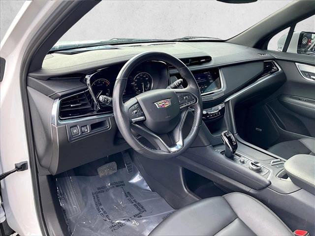 Used 2023 Cadillac XT6 Luxury image 14